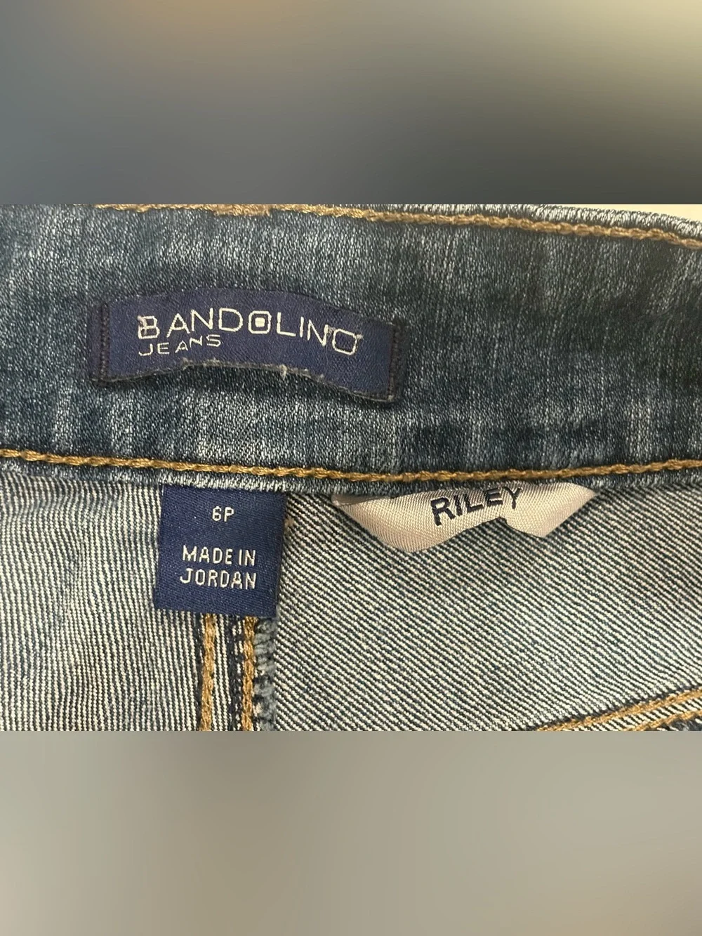 Bandolino Denim Bermuda Shorts Size 6 Petite Medium Wash Stretch